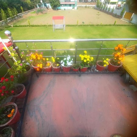 Nandini Homestay Dehradun Extérieur photo