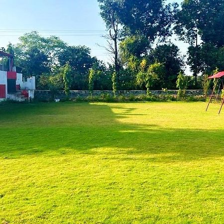Nandini Homestay Dehradun Extérieur photo