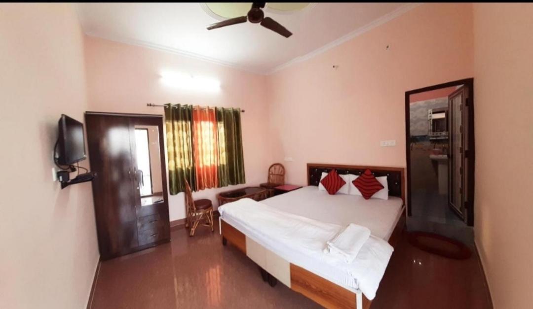 Nandini Homestay Dehradun Extérieur photo